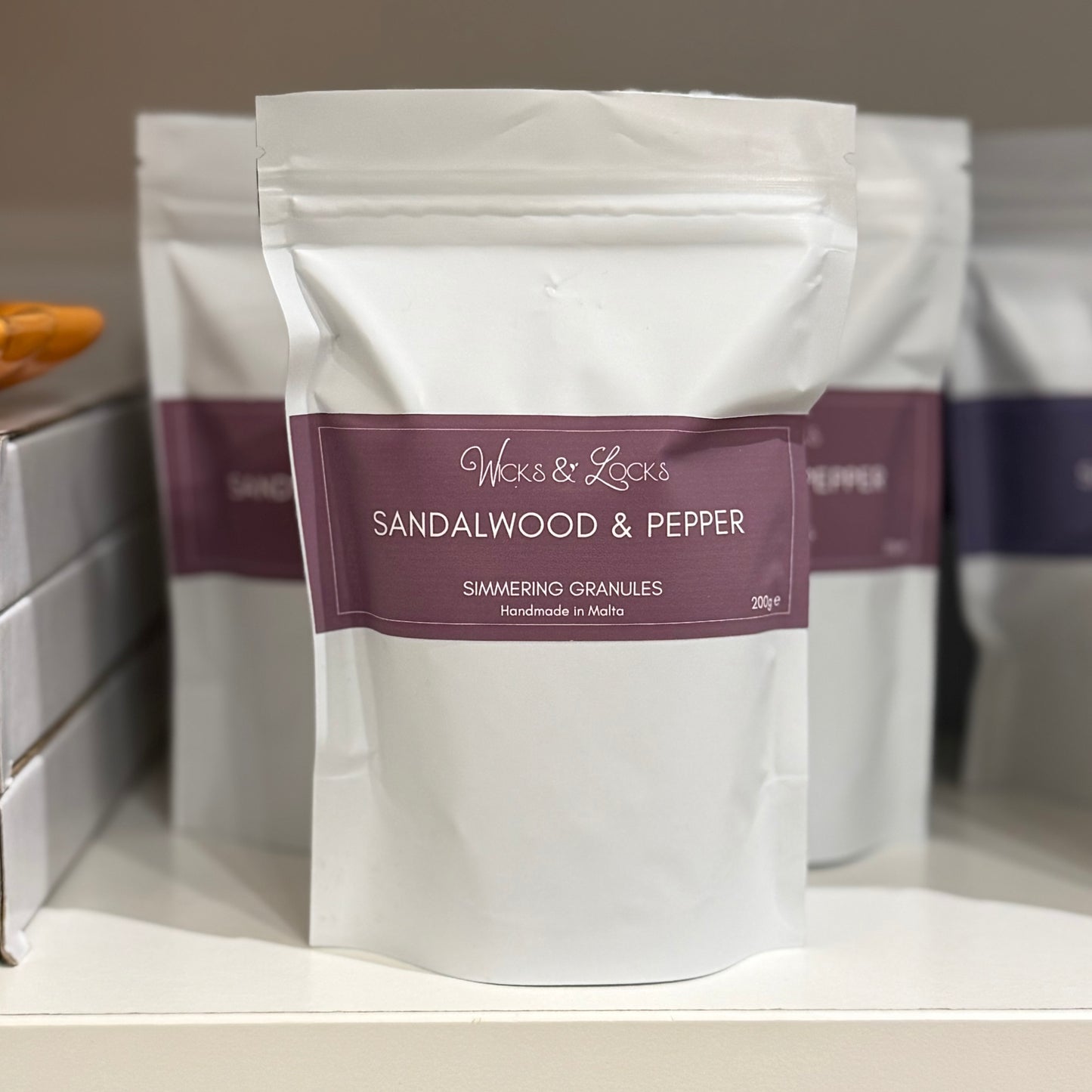 Sandalwood & Black Pepper | Simmering Granules