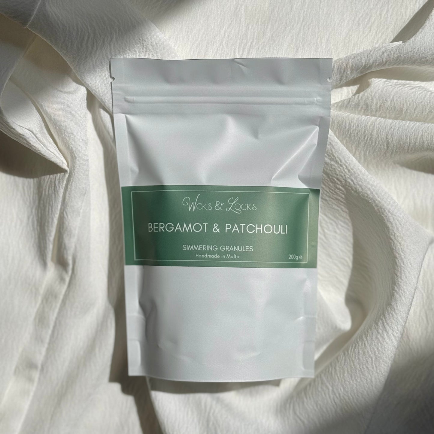 Bergamot & Patchouli | Simmering Granules | Wicks & Locks | Malta