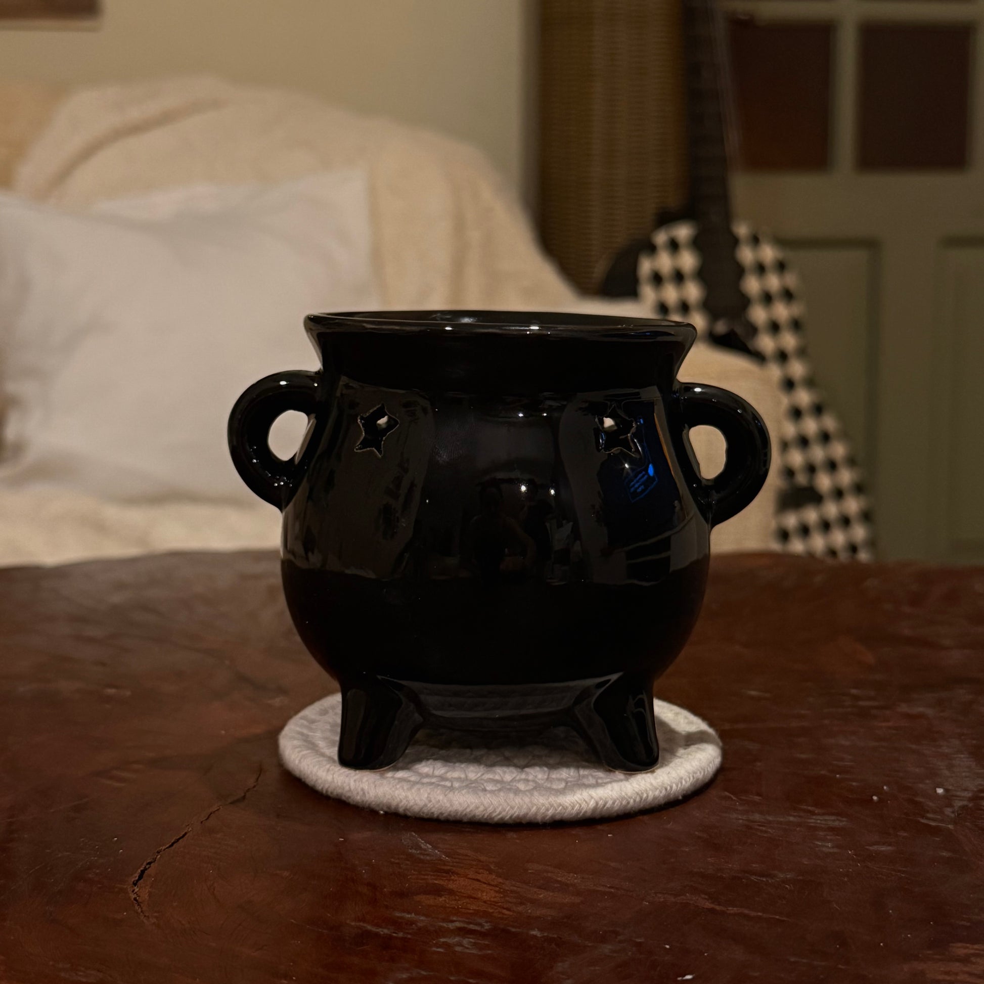 Halloween | Simmering Granules | Spellbound | Decor | Candle | Home | Malta | Cauldron Burner | Fragrance Lamp
