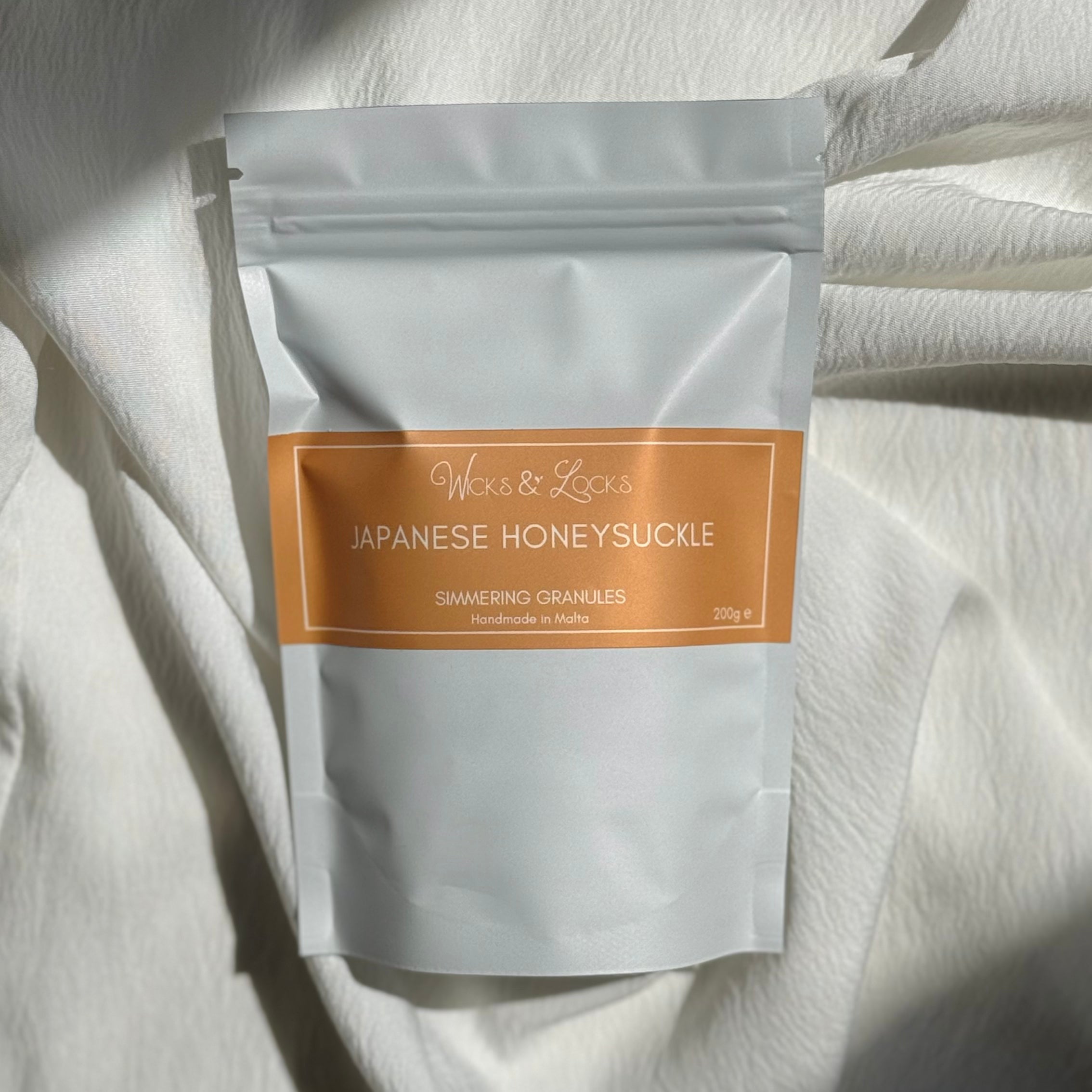 Japanese Honeysuckle | Simmering Granules – Wicks & Locks