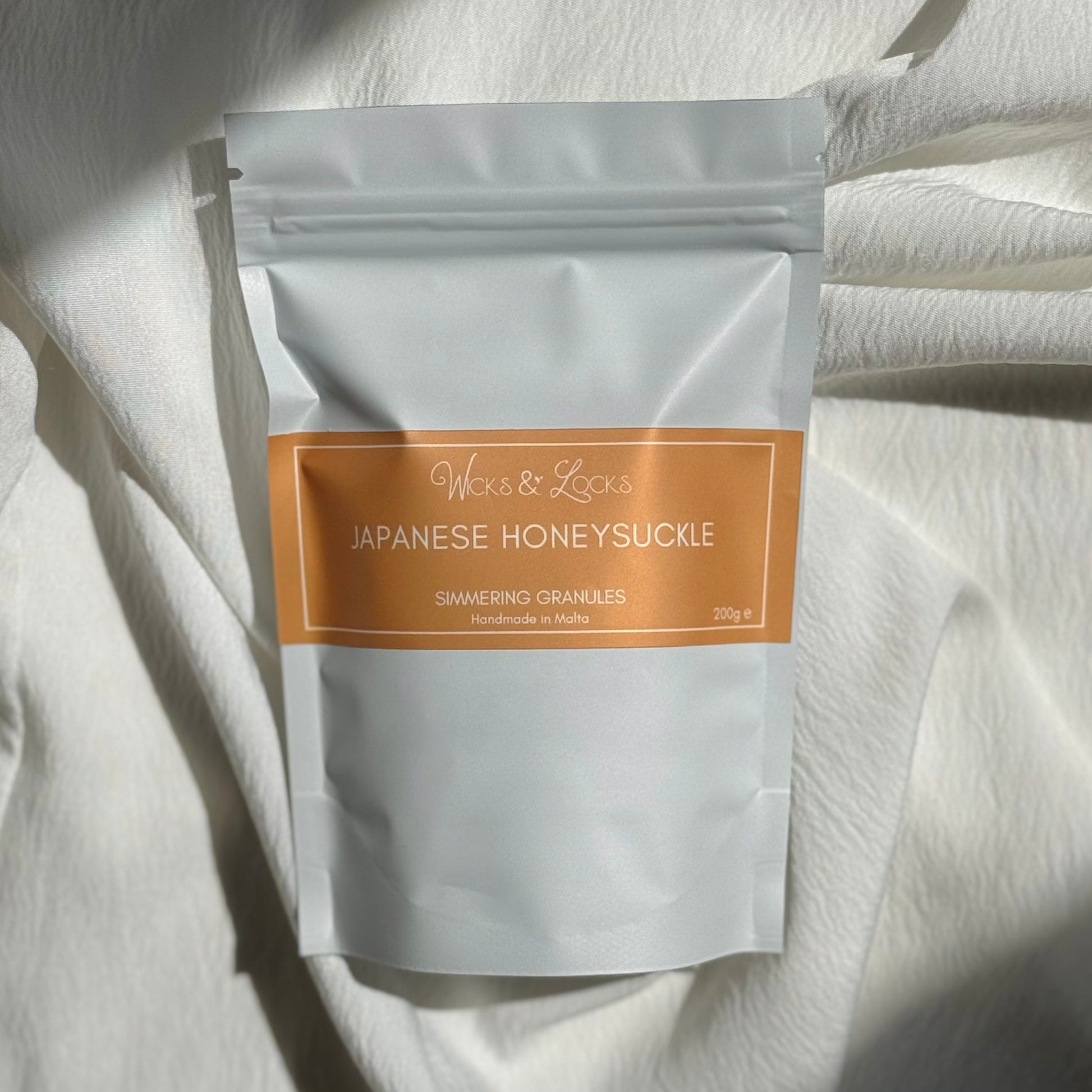 Japanese Honeysuckle | Simmering Granules | Wicks & Locks | Malta