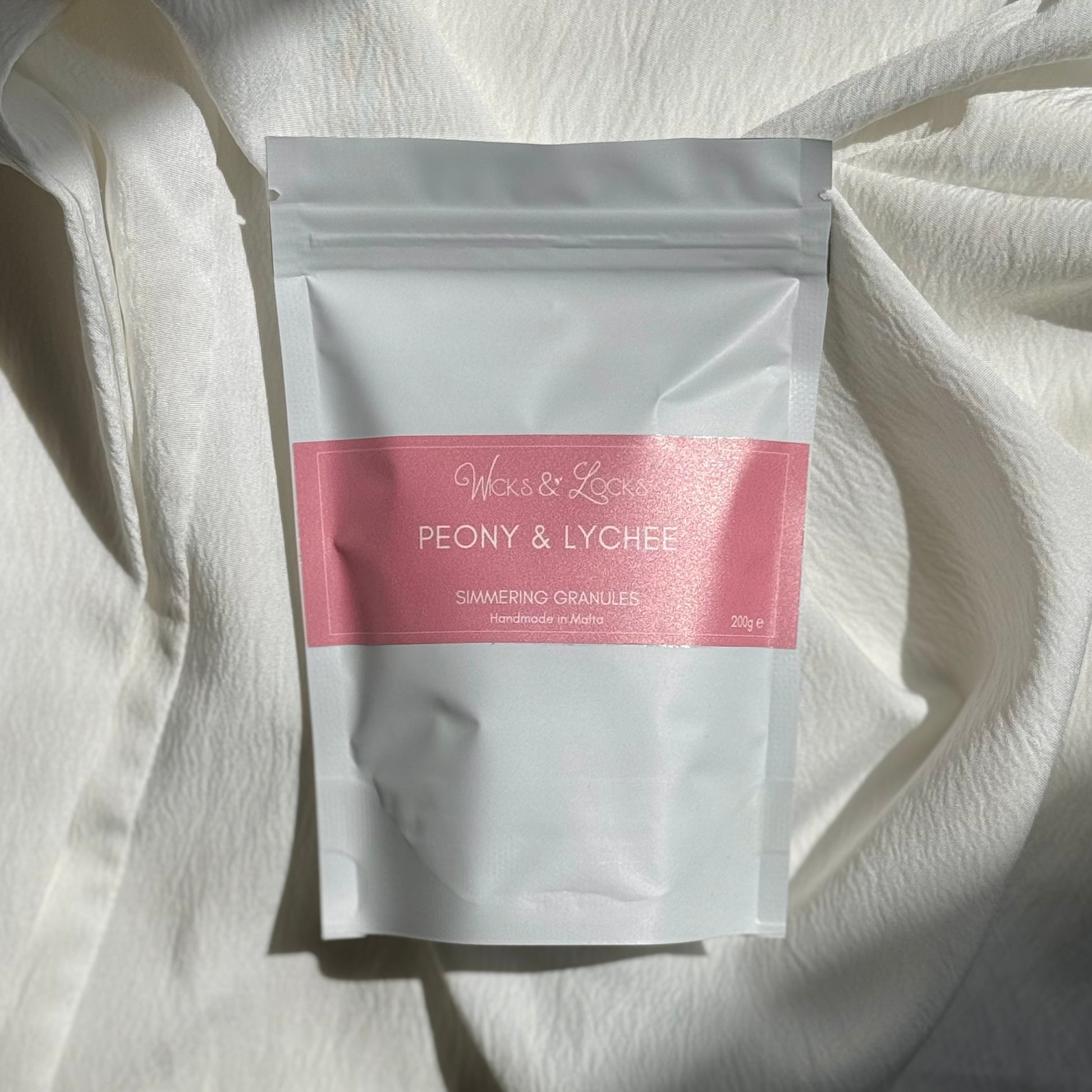 Peony & Lychee | Simmering Granules | Wicks & Locks | Malta