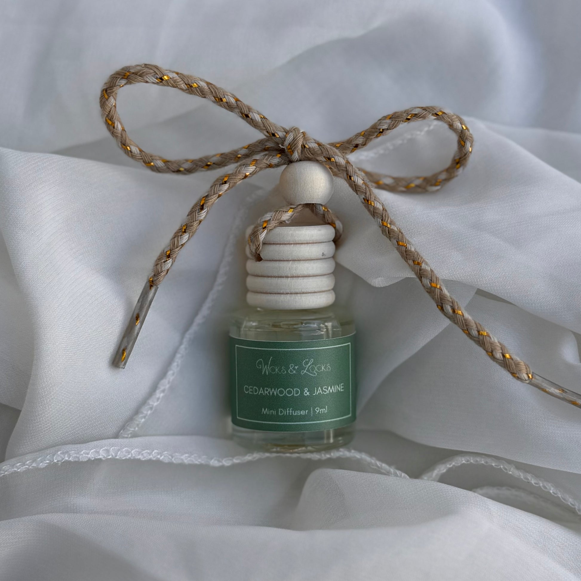 cedarwood_jasmine_mini_diffuser